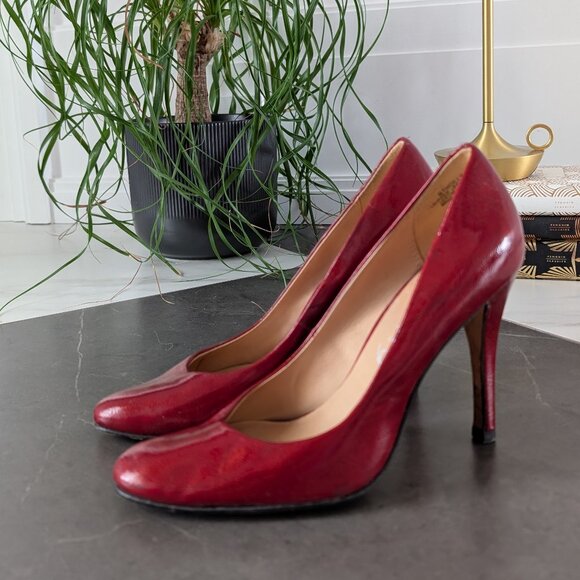 Boutique 9 Blood Red patent leather pumps size 5.5 - Picture 2 of 9
